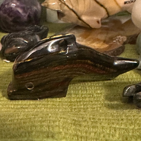 Tiger Iron Standing Dolphin - Picture 4 of 5